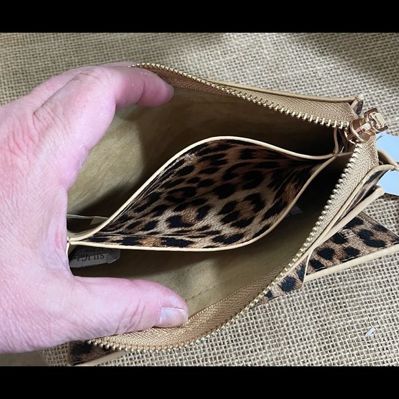 Leopard RFID Protected Wristlet Wallet - Picture 3 of 5